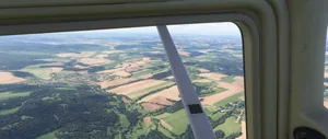 game_screens_flight_simulators_c172_from_vienna_to_plasy_loww_lkps_0173