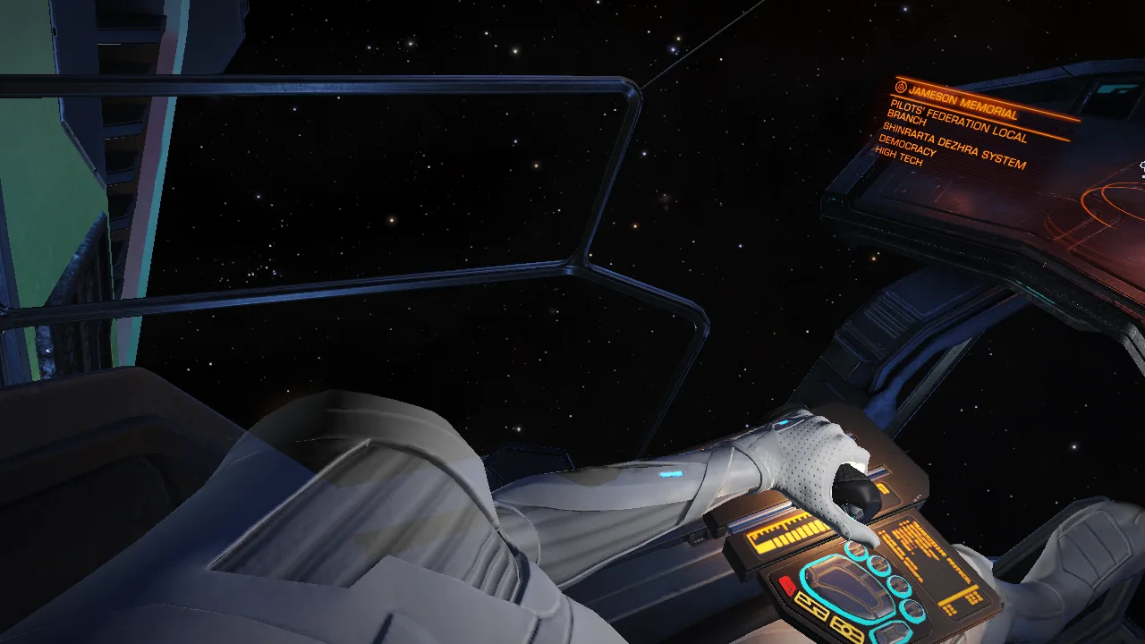 game_screens_space_sims_elite_dangerous_type_10_defender_velmi_stara_galerie_0009