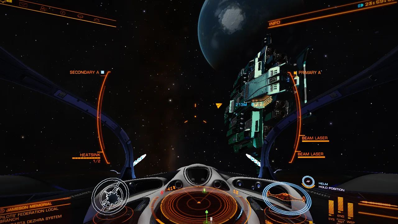 game_screens_space_sims_elite_dangerous_type_10_defender_velmi_stara_galerie_0020